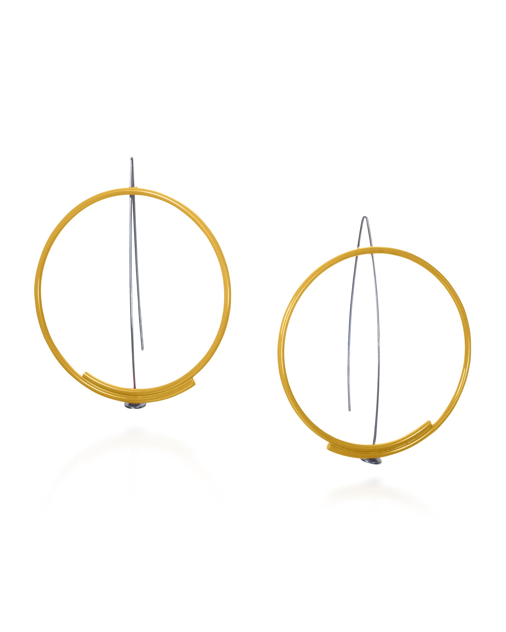 Overlapping Line Circle Earrings X-Large