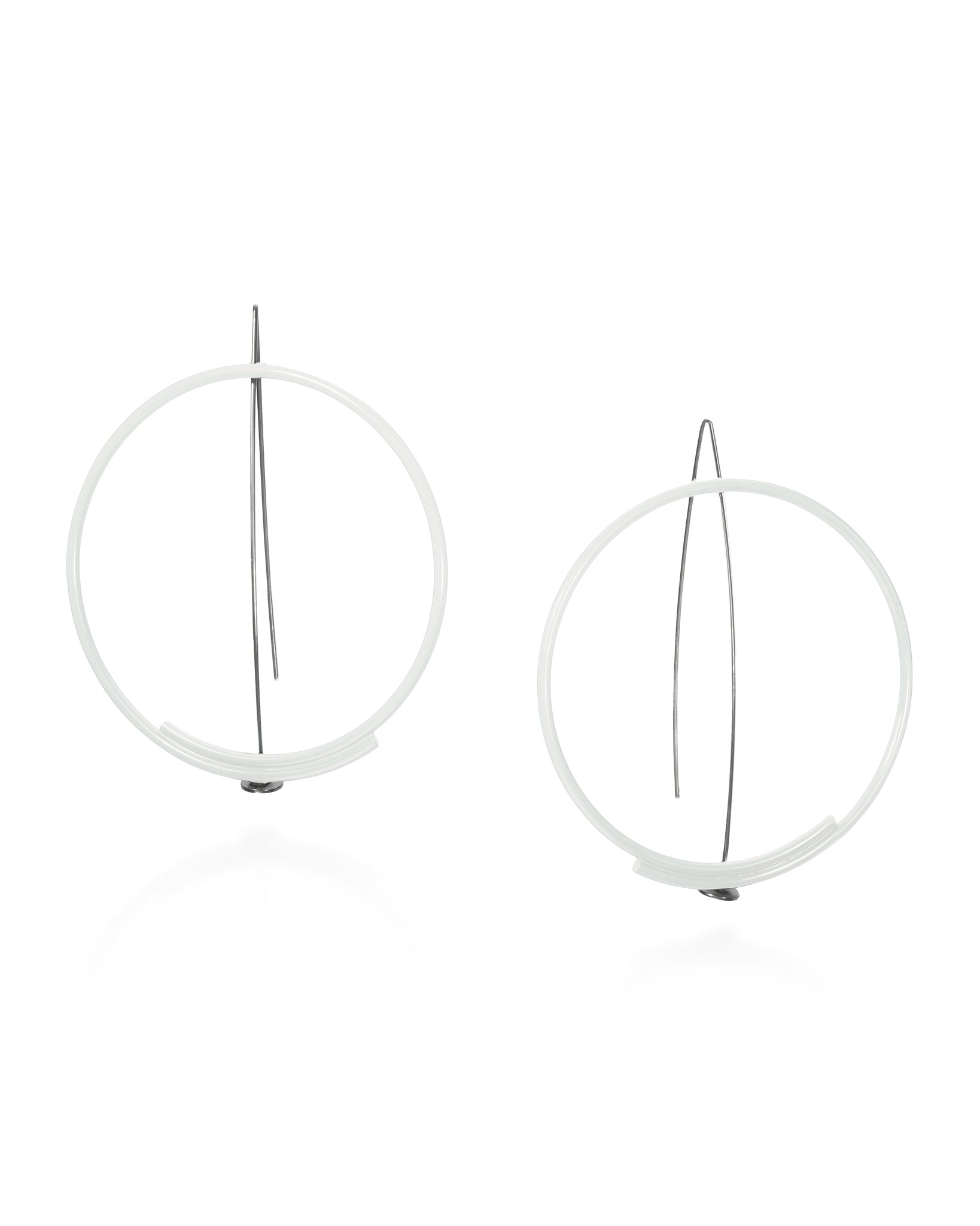 Overlapping Line Circle Earrings X-Large